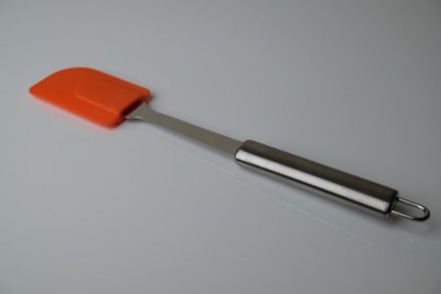 Orange léche plat en silicon manche inox L280mm